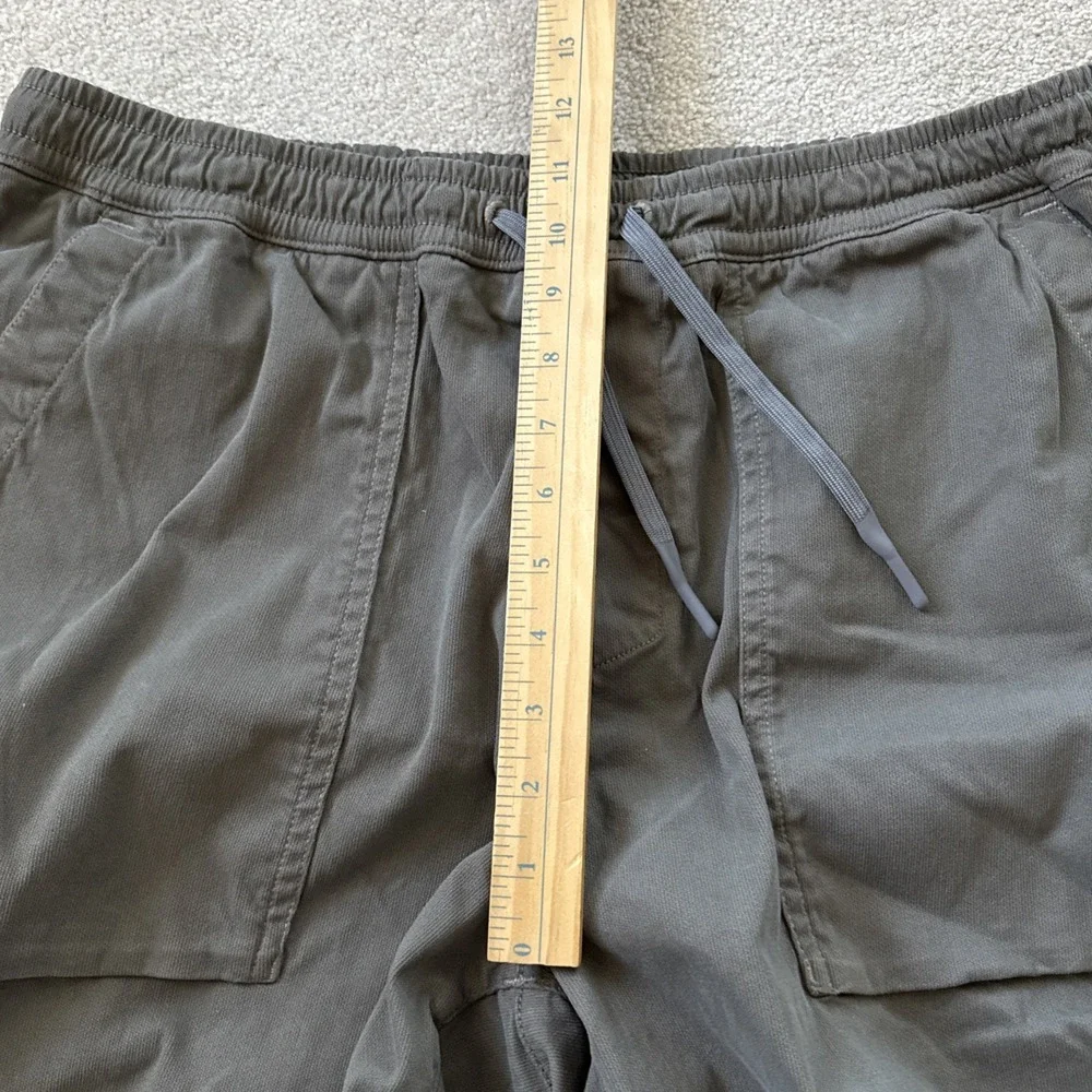 Huk Shorts‎ Mens 34 Brown Corduroy Pinwale 5.5